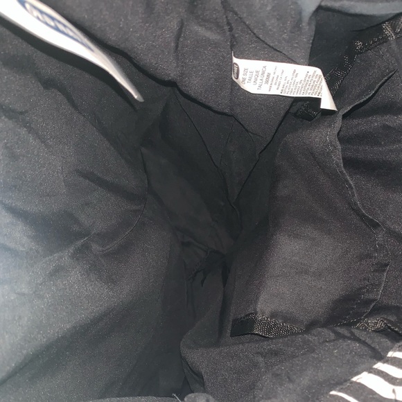 OLD NAVY SUMMER TOTE - Picture 3 of 3